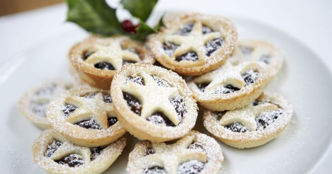 Mince Pies Are On The Way To One Of Dublin’s Most Iconic Bakeries | LovinDublin